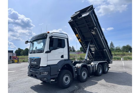 MAN TGS 35.520 8x4 BB CH + Molčík S3