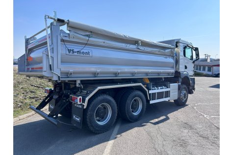 MAN TGS 33.520 6x6 BB s třístrannou sklápěcí nástavbou VS MONT