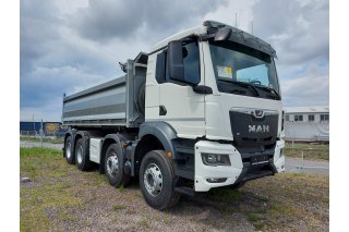 MAN TGS 35.470 8x4 BB + třístranný sklápěč Molčík